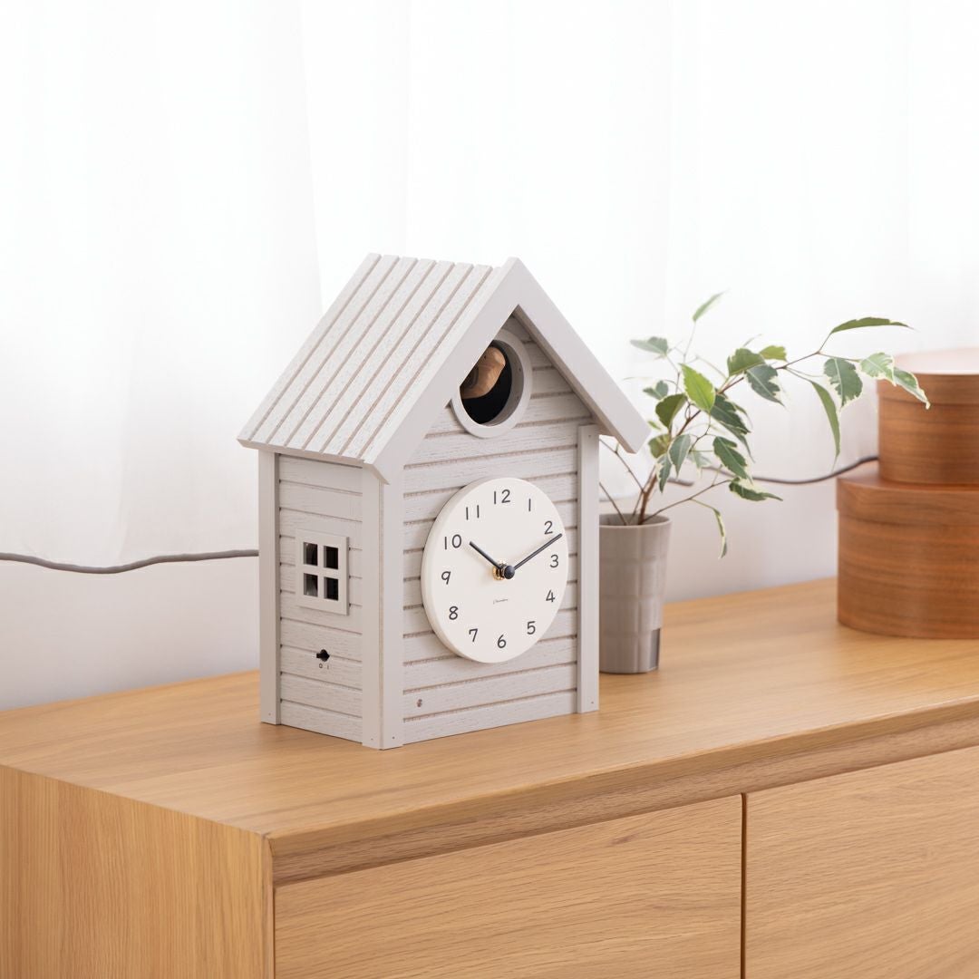 鳩時計 Cuckoo CLOCK グレー｜日本製・北欧デザイン・ギフトにも｜Hym